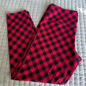 Suavé Red and Black Checkered Leggings